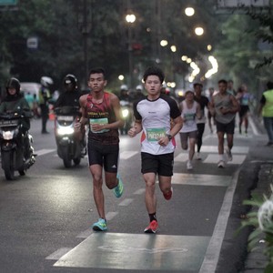 Race photo from BAUR RUN 2025