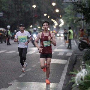 Race photo from BAUR RUN 2025