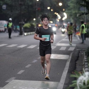 Race photo from BAUR RUN 2025