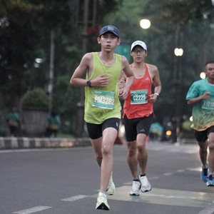 Race photo from BAUR RUN 2025