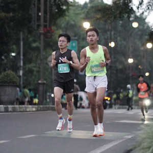 Race photo from BAUR RUN 2025