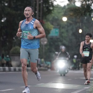 Race photo from BAUR RUN 2025