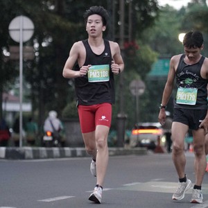 Race photo from BAUR RUN 2025