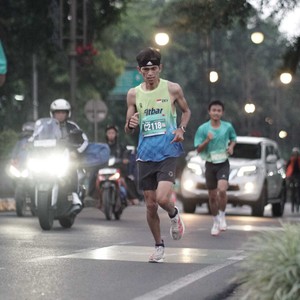 Race photo from BAUR RUN 2025