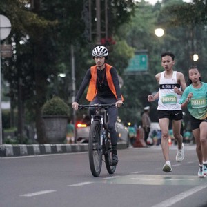 Race photo from BAUR RUN 2025