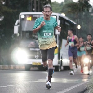Race photo from BAUR RUN 2025