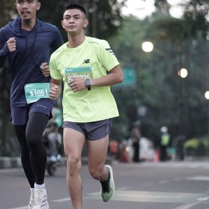 Race photo from BAUR RUN 2025