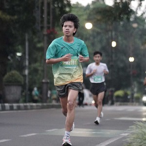 Race photo from BAUR RUN 2025