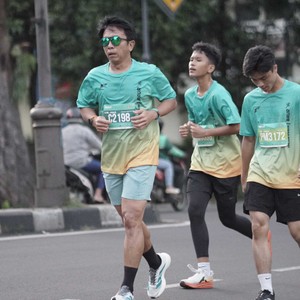 Race photo from BAUR RUN 2025