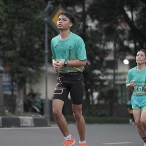 Race photo from BAUR RUN 2025