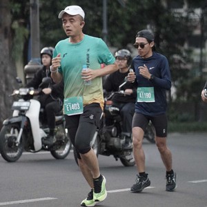 Race photo from BAUR RUN 2025