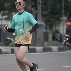 Race photo from BAUR RUN 2025