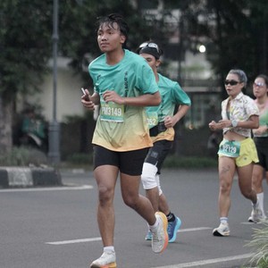 Race photo from BAUR RUN 2025