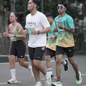 Race photo from BAUR RUN 2025