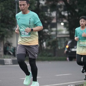 Race photo from BAUR RUN 2025