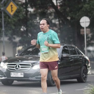 Race photo from BAUR RUN 2025