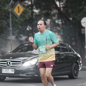 Race photo from BAUR RUN 2025