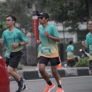 Race photo from BAUR RUN 2025