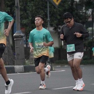 Race photo from BAUR RUN 2025