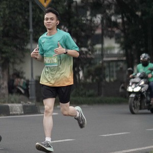 Race photo from BAUR RUN 2025