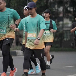 Race photo from BAUR RUN 2025