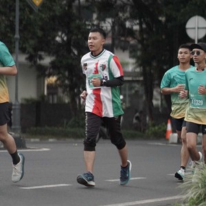 Race photo from BAUR RUN 2025