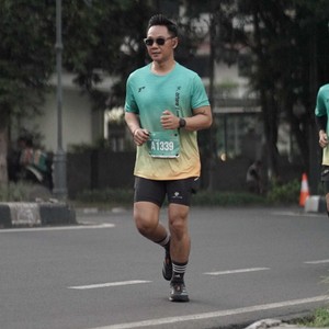 Race photo from BAUR RUN 2025