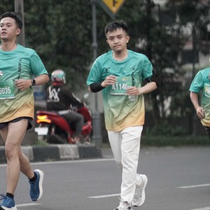 Race photo from BAUR RUN 2025