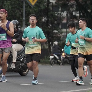 Race photo from BAUR RUN 2025