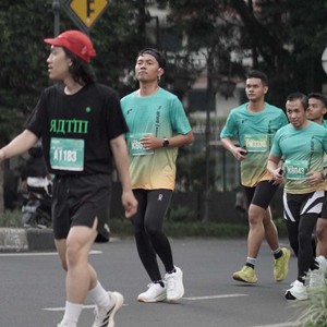 Race photo from BAUR RUN 2025