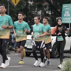 Race photo from BAUR RUN 2025
