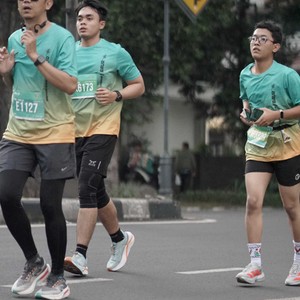 Race photo from BAUR RUN 2025