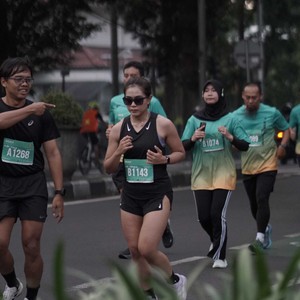 Race photo from BAUR RUN 2025