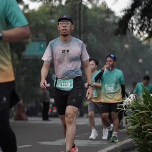 Race photo from BAUR RUN 2025