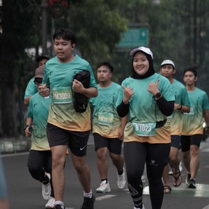 Race photo from BAUR RUN 2025