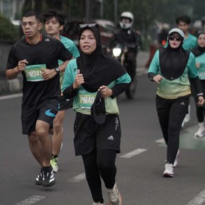 Race photo from BAUR RUN 2025