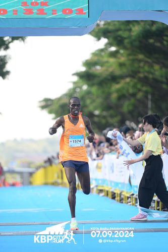 Race photo from KBP City Run 2024