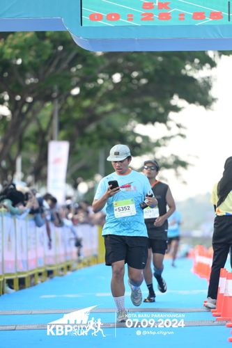 Race photo from KBP City Run 2024