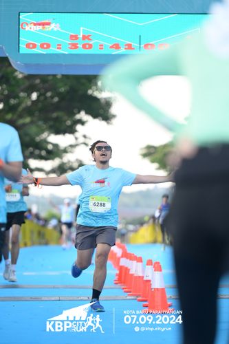 Race photo from KBP City Run 2024