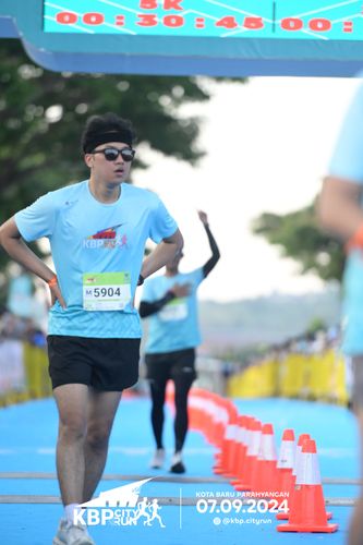 Race photo from KBP City Run 2024