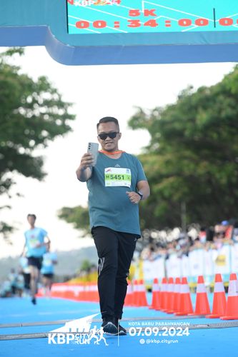 Race photo from KBP City Run 2024