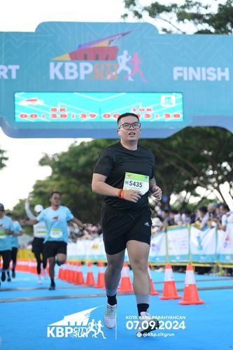 Race photo from KBP City Run 2024