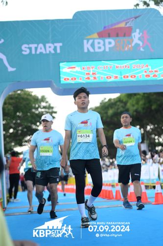 Race photo from KBP City Run 2024