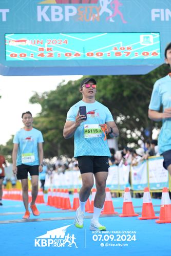 Race photo from KBP City Run 2024