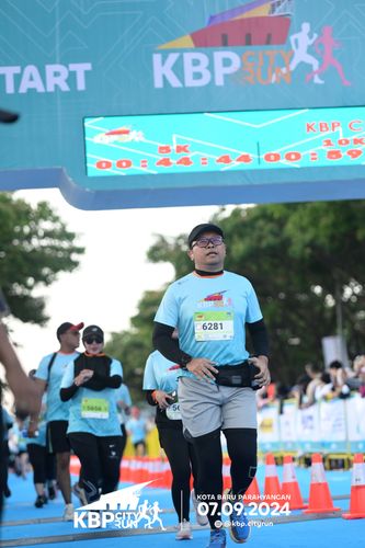 Race photo from KBP City Run 2024