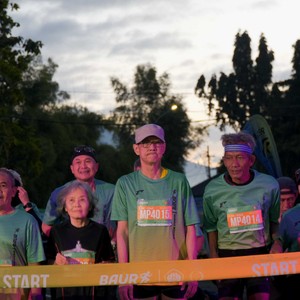 Race photo from BAUR RUN 2025