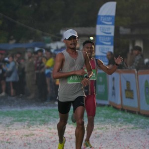 Race photo from BAUR RUN 2025