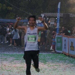 Race photo from BAUR RUN 2025