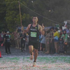 Race photo from BAUR RUN 2025