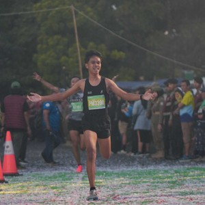 Race photo from BAUR RUN 2025